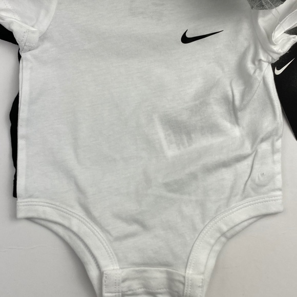 Nike Infant 3-Pack Onesies, Gray, White, Black NWT - Picture 2 of 5